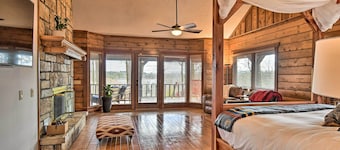 Hot Tub, Grill: Hilltop Log Cabin in Hot Springs!