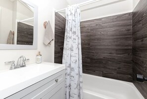 Handtücher, Seife, Toilettenpapier