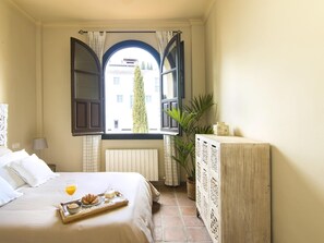 2 chambres, fer et planche à repasser, Wi-Fi gratuit, draps fournis