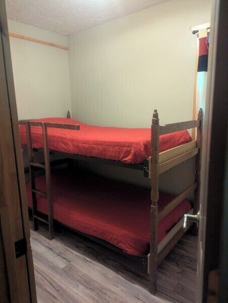 1 bedroom, WiFi (free), bed sheets