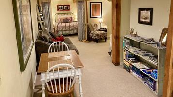 2 Schlafzimmer, Bügeleisen/Bügelbrett, WLAN, Bettwäsche