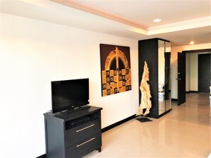 Interior - Platinum Suites Studio Condo Jomtien - Sleeps 2 (Muang Pattaya)