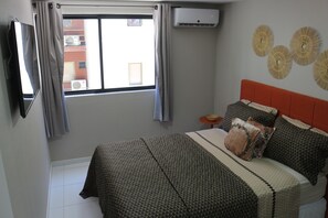 1 quarto, escrivaninha, ferros/tábuas de passar roupa, Wi-Fi de cortesia