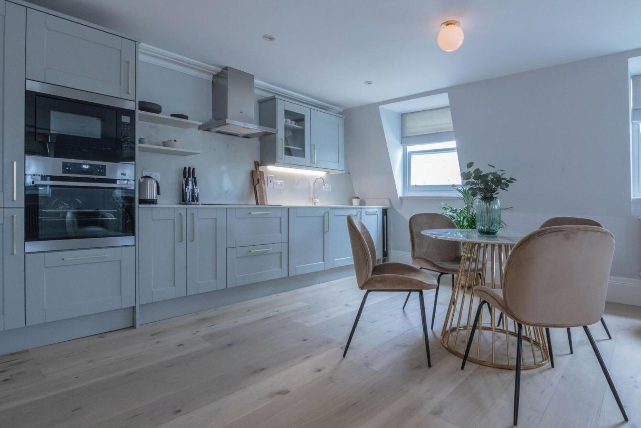 Departamento | 3 habitaciones, escritorio y internet por cable gratis 