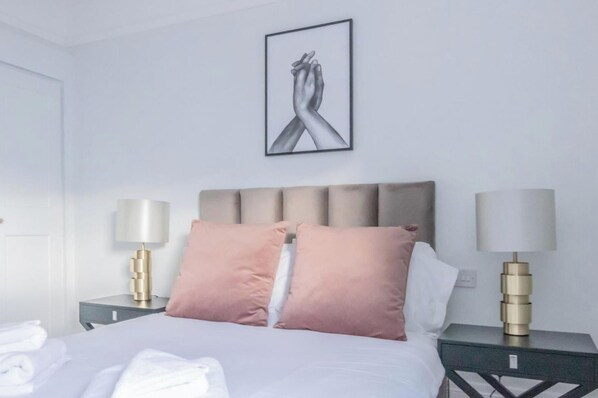 3 bedrooms, free wired Internet - Royal Kensington - Premium 3 bed (London)