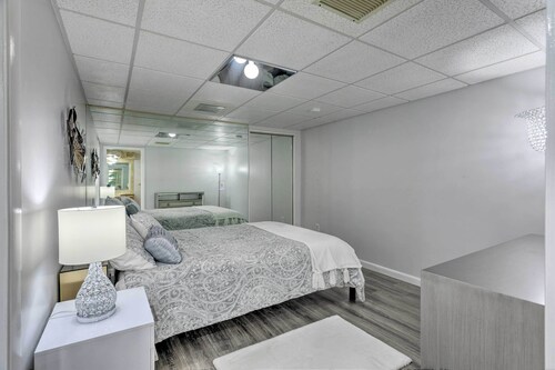 Walk to Pawtucket Country Club! Sleek Condo