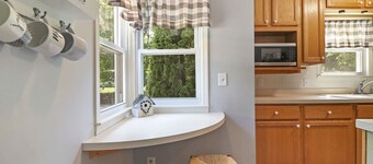 Serenity Now |Access to Assembly Park Beaches, Swimming Pier & Park |Delavan Lake |Fireplace |Deck