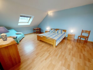 3 habitaciones y escritorio 