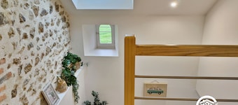 Charmantes Ferienhaus mit 2 Schlafzimmern, Garten, Blick auf Fluss und Felder, ideal für Familien