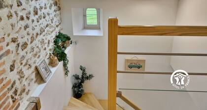 Charmantes Ferienhaus mit 2 Schlafzimmern, Garten, Blick auf Fluss und Felder, ideal für Familien