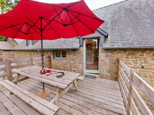 Charming Cottage with Terrace Overlooking Stream and Hills, Near Fougères and Mont Saint-Michel