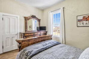 2 slaapkamers, een strijkplank/strijkijzer, wifi, beddengoed