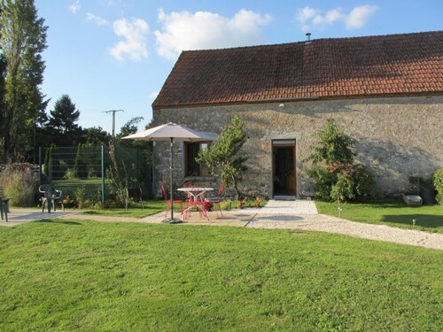 Gîte cosy en Val de Loire, proche Loire, Sologne, Sully/Loire - 1 ch, salon, cuisine, linge inclus