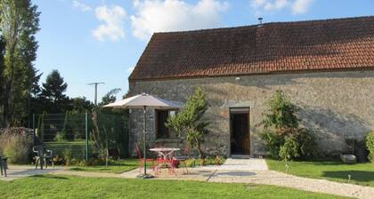 GĂźte cosy en Val de Loire, proche Loire, Sologne, Sully/Loire - 1 ch, salon, cuisine, linge inclus