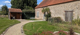 Charming Gîte in Loire Valley - Near Sully and St-Benoît, Private Lawn, All Ground Floor
