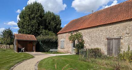 Charming Gîte in Loire Valley - Near Sully and St-Benoît, Private Lawn, All Ground Floor