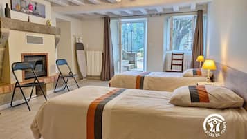 2 quartos, Wi-Fi de cortesia, roupa de cama