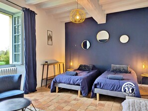 5 bedrooms, free WiFi