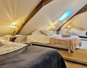 5 bedrooms, free WiFi