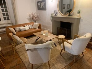 TV, fireplace, table tennis