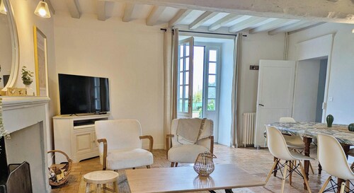 Maison de maître avec étang privé, jeux, vélos et équipements bébé, à la campagne de Cossé-le-Vivien