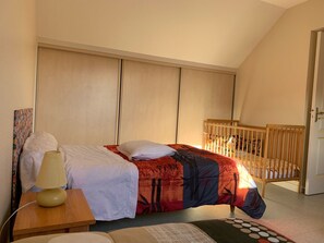 3 sovrum, gratis wi-fi och sängkläder