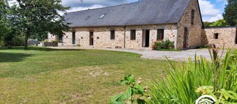 Cozy Countryside Home with Private Garden, Near Laval - 4 Bedrooms, Pet-Friendly, Ideal Location