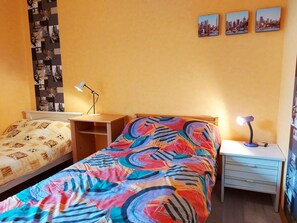 4 bedrooms, travel cot, free WiFi
