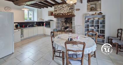 Charming Cottage with Terrace, WiFi & Countryside Views in Normandie-Maine, Near Bagnoles de l'Orne