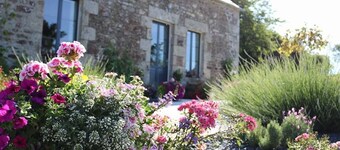 Charming Countryside Getaway-3BR, Fireplace, Fibre WiFi, Near River & Trails