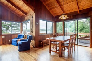 Dining - Edgemont | Modern Escape, Stunning Views & Comfort (Inverness)