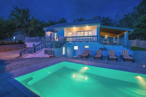 Holiday home Pavlina, (16408), Grižane, hr