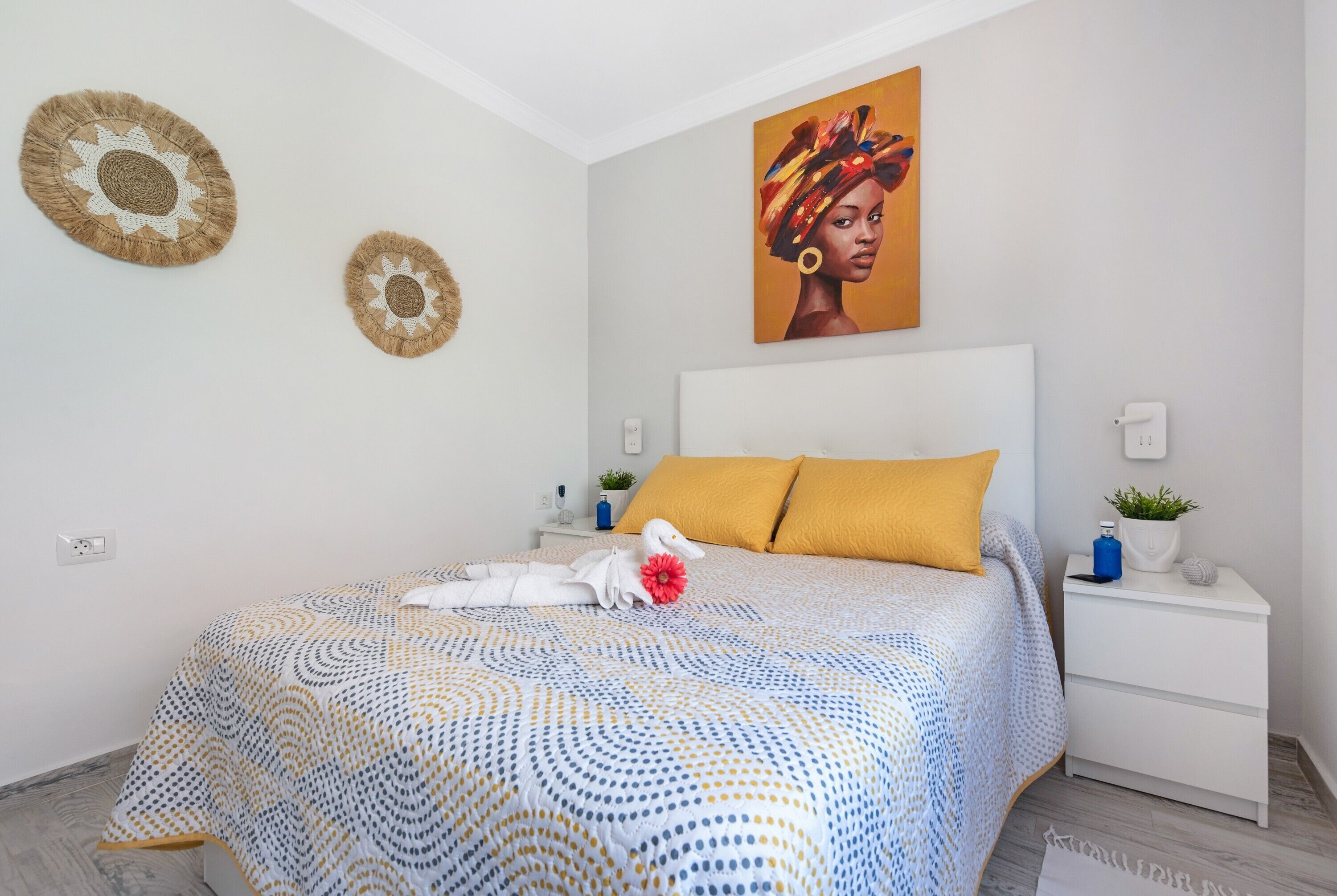 1 chambre, fer et planche à repasser, Wi-Fi gratuit, draps fournis