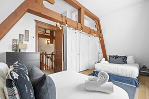 3 soverom, skrivebord, strykejern/-brett og wi-fi (inkludert)