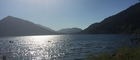 靠近海滩