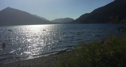 The Hideaway - Escape to Serenity