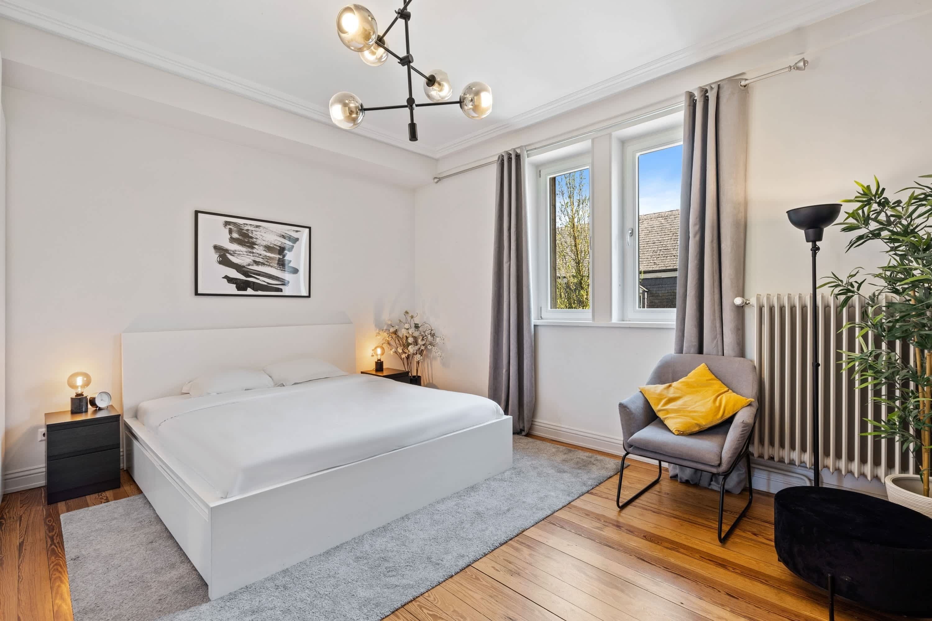 3 bedrooms, desk, iron/ironing board, WiFi