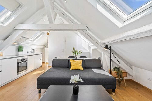 Stylish City Escape Modern 3BR in Limpertsberg