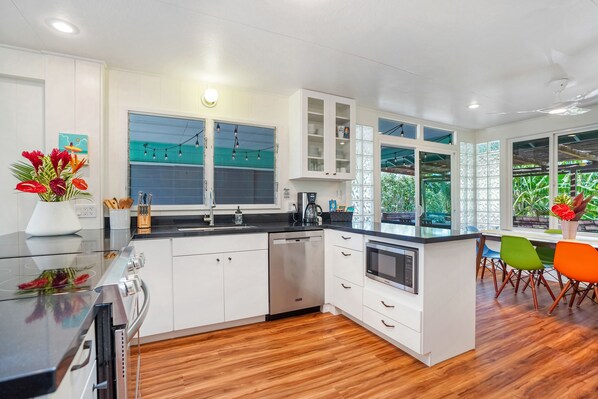 Fridge, microwave, oven, stovetop