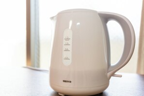 Kaffee und/oder Kaffeemaschine