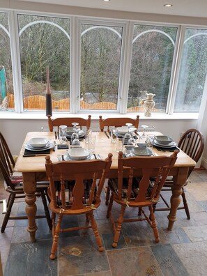 Dining - Comfy, Cozy Detached Cottage (Treherbert)