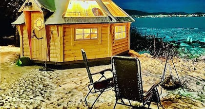 Northern Light Hut
