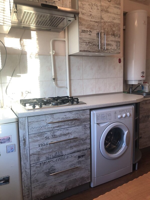 Private kitchen - Perfect house for buiseness trip or travel with all facilities (Кривий Ріг)