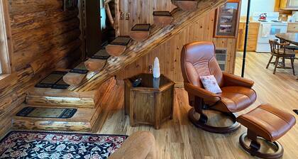 Bear Creek Cabin - A Slice of Montana Solitude