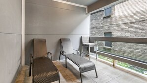 Terrace/patio - 20% OFF Monthly | 10% OFF Weekly-Spacious and Fully Furnished Condo Near St. Charles (New Orleans)