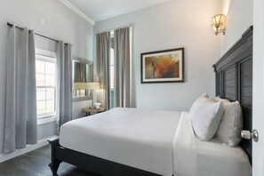 5 bedrooms, iron/ironing board, bed sheets