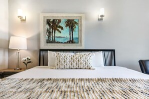 5 chambres, fer et planche à repasser, draps fournis