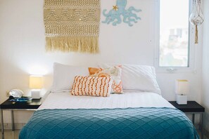 3 habitaciones, tabla de planchar con plancha, cuna de viaje y wifi 