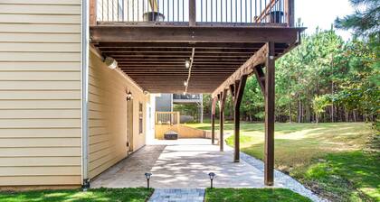 Luxury Fairburn Suite with Wooded View