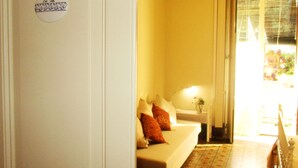 Classic Triple Room | Premium bedding, down comforters, pillowtop beds, desk - Diletta Oasi (Catania)